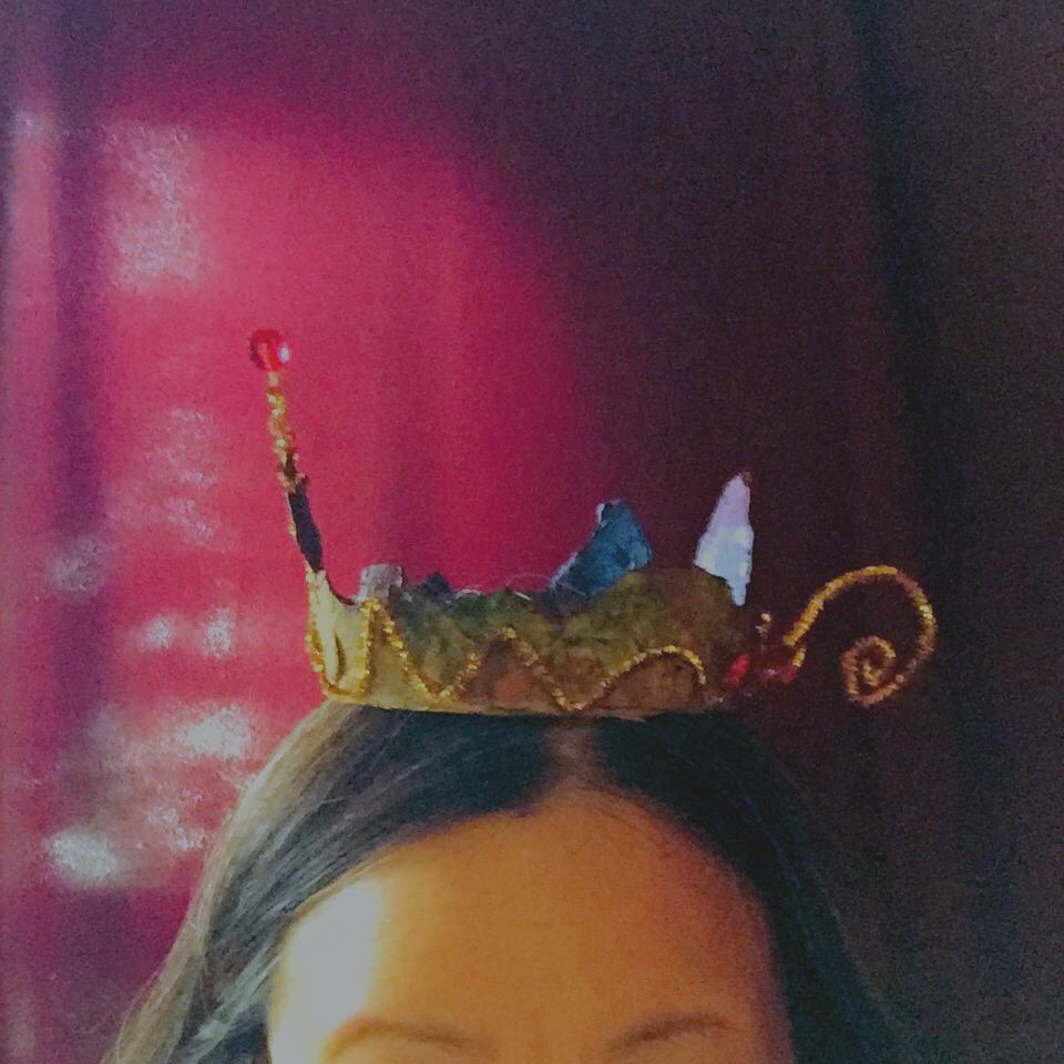 冠を載せましょうね。せい子のおでこ?