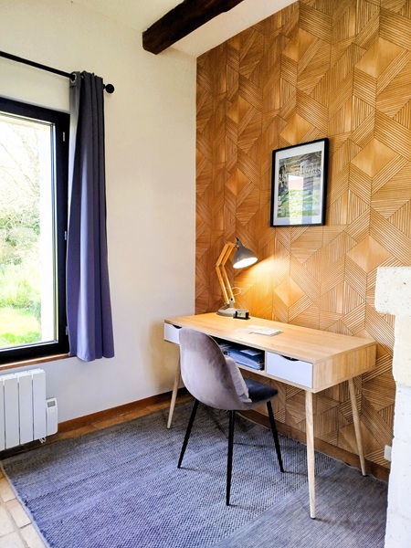 Espace bureau au calme avec WiFi Fibre – Idéal pour télétravailler en pleine nature