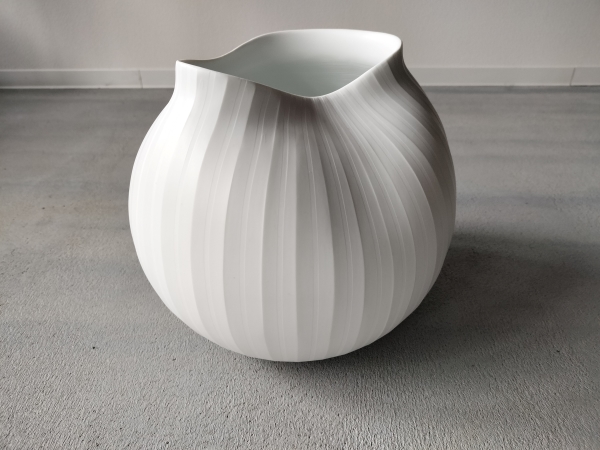 庄村久喜　白妙磁鎬香炉 癒しの白磁 庄村久喜展 - 庄村健・庄村久喜｜晩香窯の公式サイト