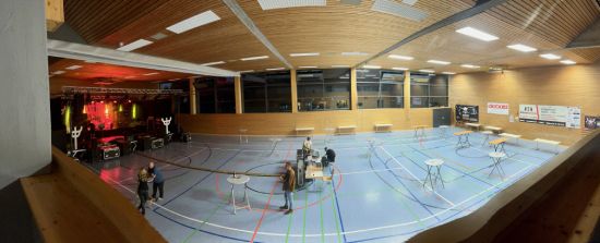 Turnhalle vor dem Konzert