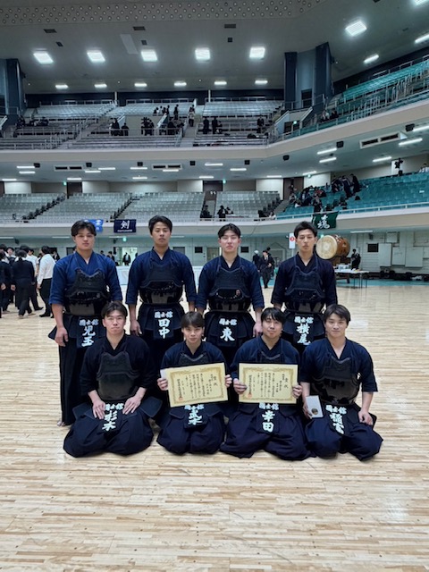 全日本に出場する男子選手８選手