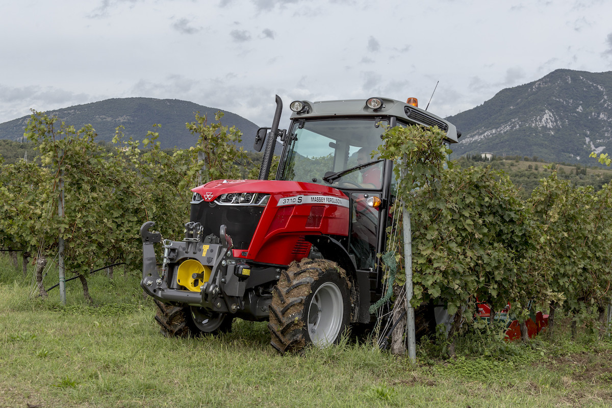 MF 3700 S - für mehr Wirtschaftlichkeit und Komfort zwischen den Zeilen