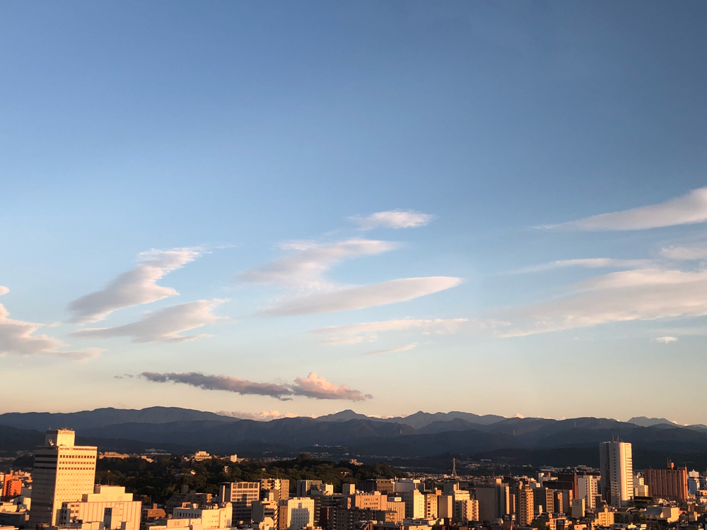 台風前日の金沢夕景