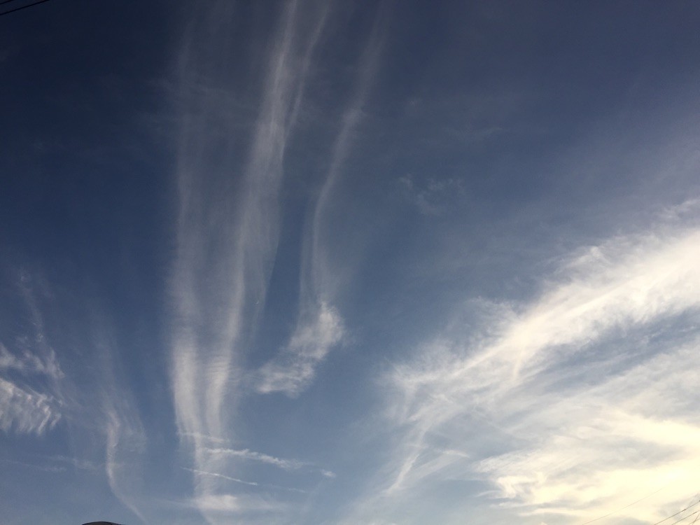 地元の秋空