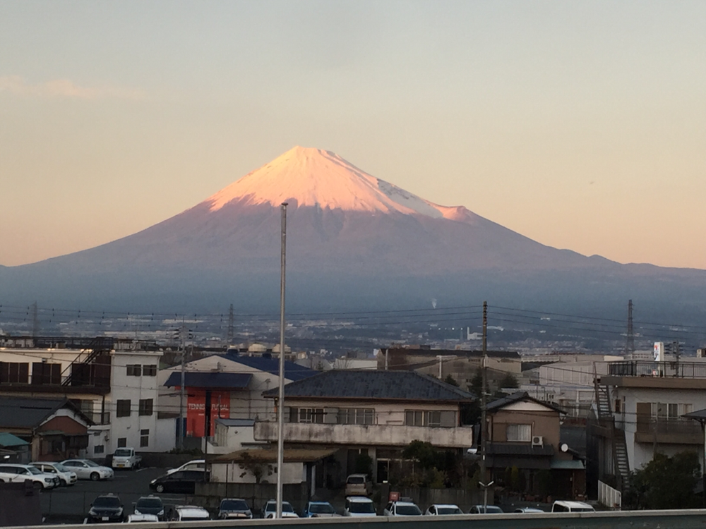 夕暮れの富士山