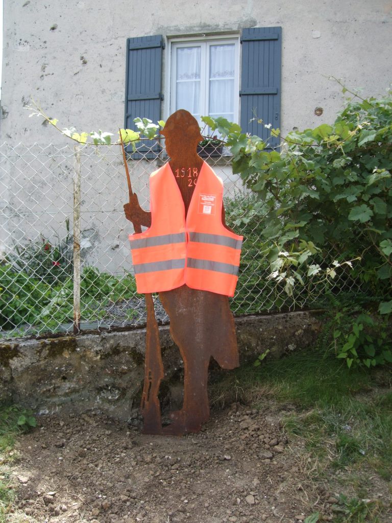 Tout s'est déroulé sous l'oeil vigilant d'un poilu habillé pour la circonstance.