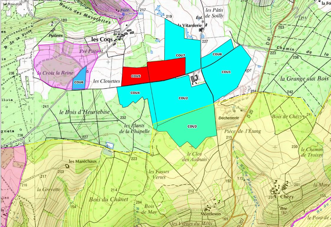 Le plan d'épandage des fientes sur les communes de Dormans, Courthiézy (51) et Vallées-en-Champagne, village de La Chapelle-Monthodon dans l'Aisne (parcelle siglée COU3). En rouge, la limite du parcours de plein air.