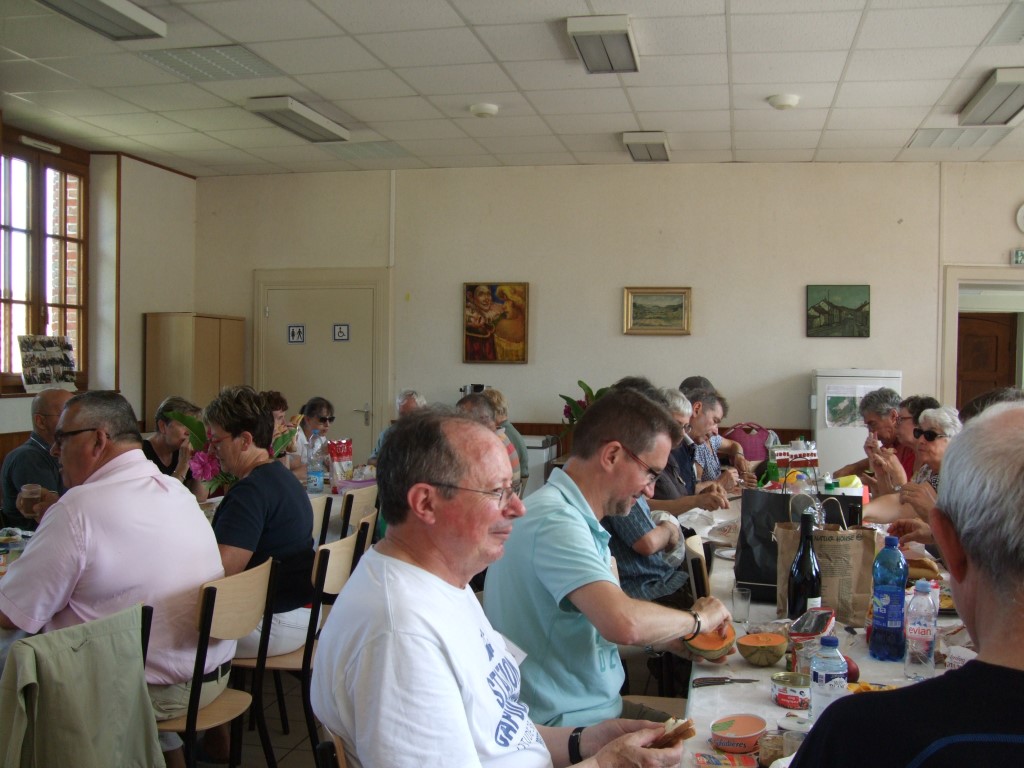 Puis le repas "tiré du sac"