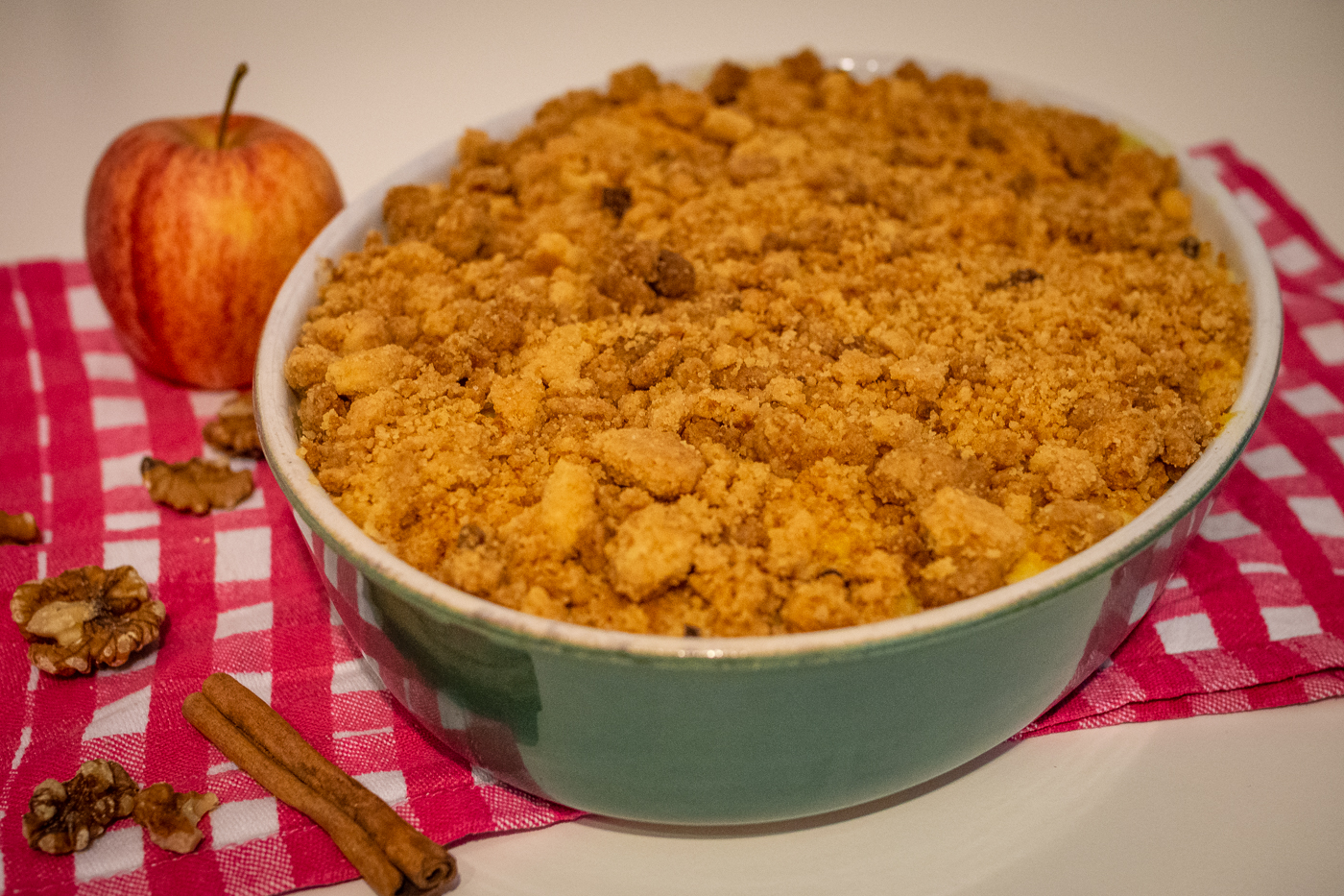 Pudding-Auflauf mit Apfel-Zimt-Ragout und Crumble - Genuss-Nomaden