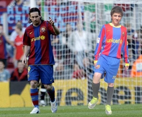 Messi vraagt aan Toni: "Hoe nu verder?"