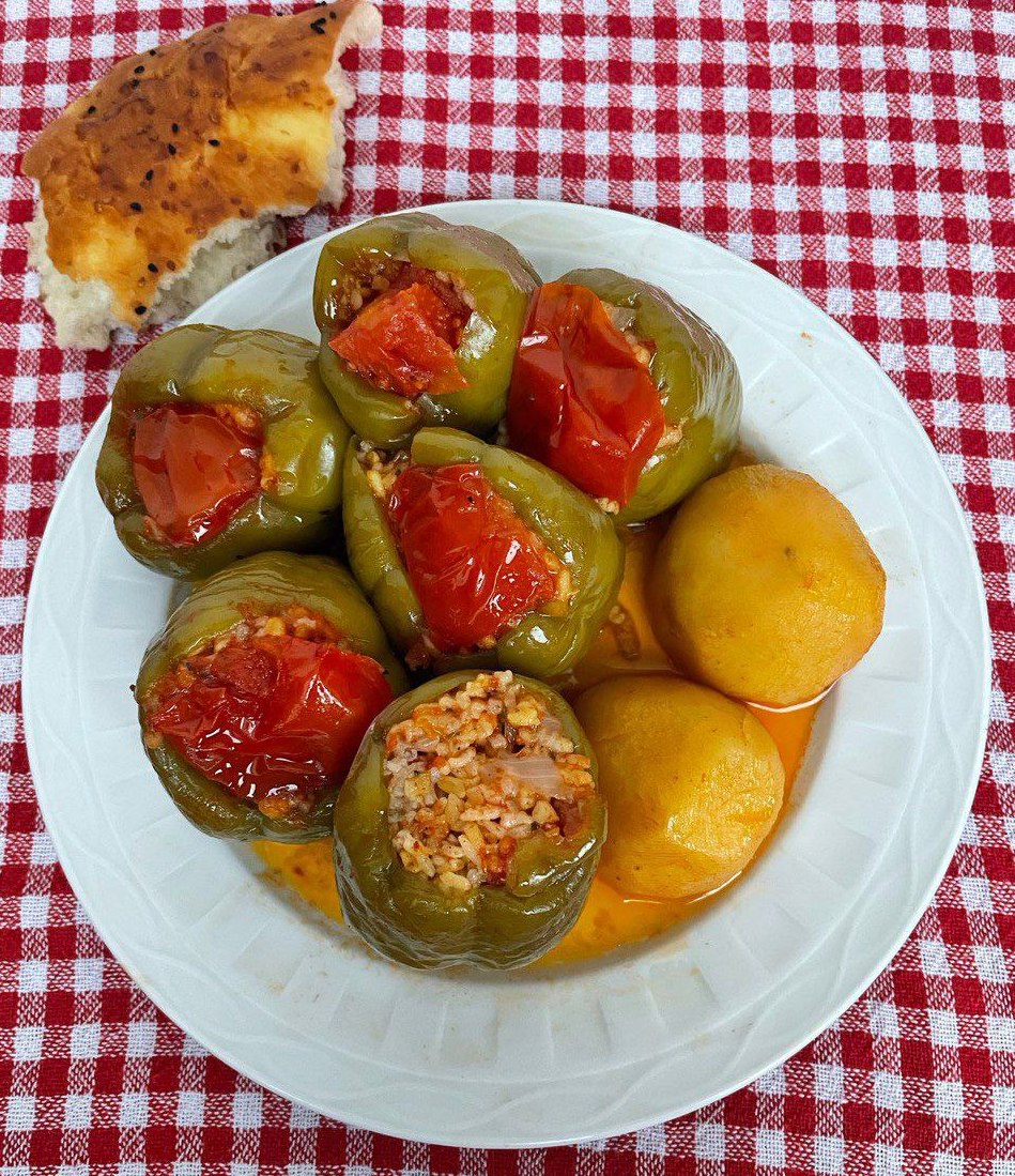 Gefüllte Paprika auf vegetarische Art: türkische dolma - Alles Türkei