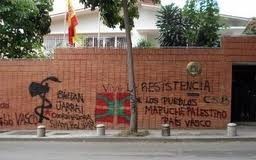 Pintadas en la Embajada española en Caracas