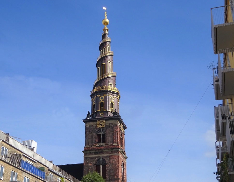 La flèche en colimaçon de l'église Vor Frelsers
