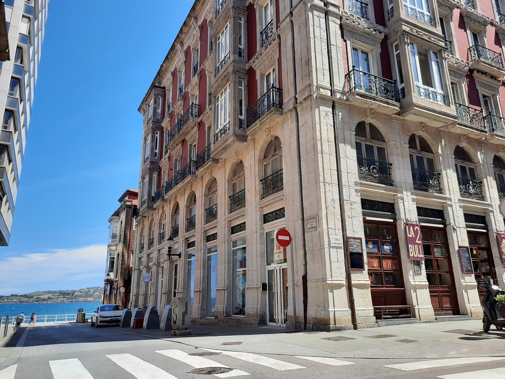 A deux pas de la plage, le centre