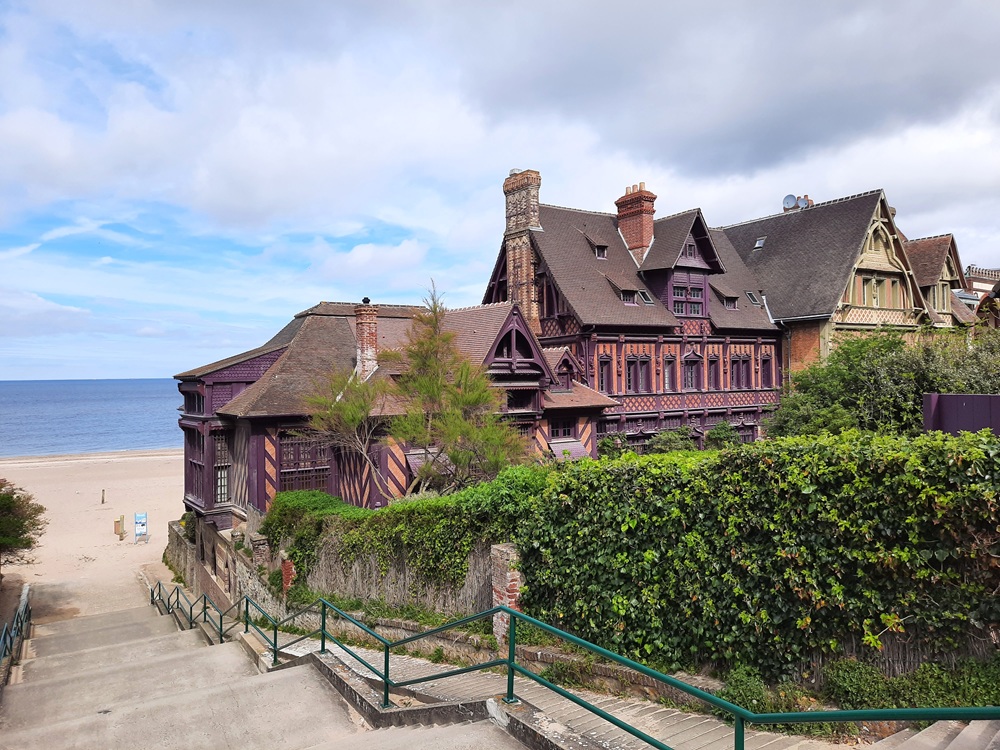 Celle-ci vue de l'escalier Marguerite Duras est particulièrement belle