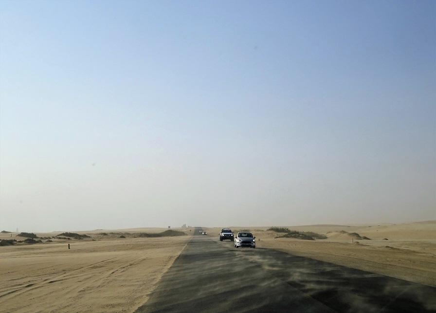 Je rappelle qu'en Namibie, on roule à gauche !