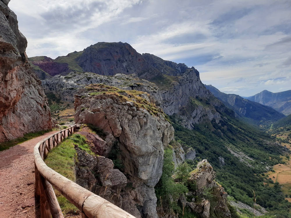 Descente vers le premier lac