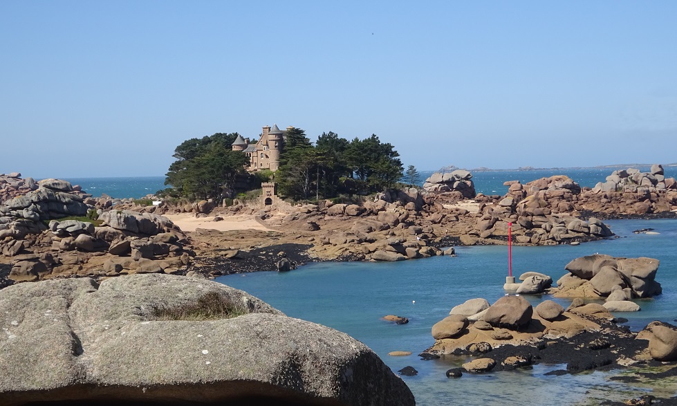 Le château de Costaérès sur l'île homonyme