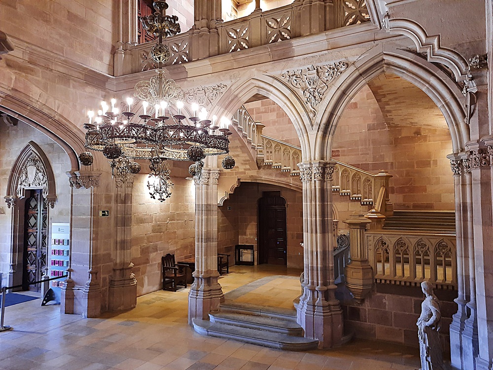 Le hall d'entrée qui en met tout de suite plein la vue !