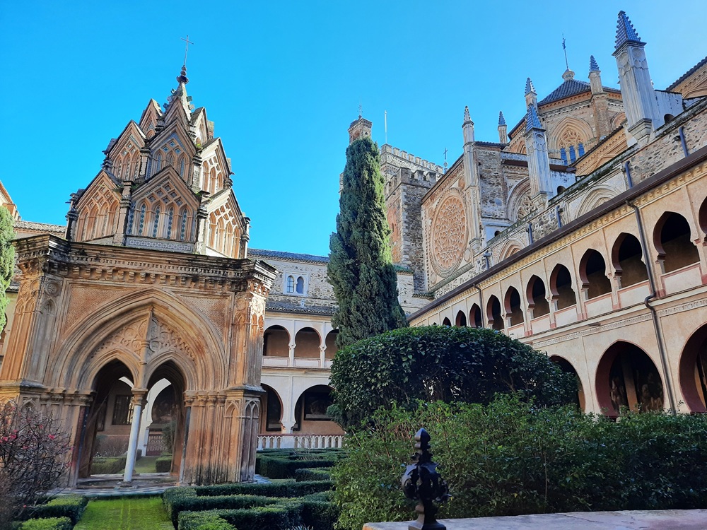 Le cloître du Real Monasterio de Santa María de Guadalupe