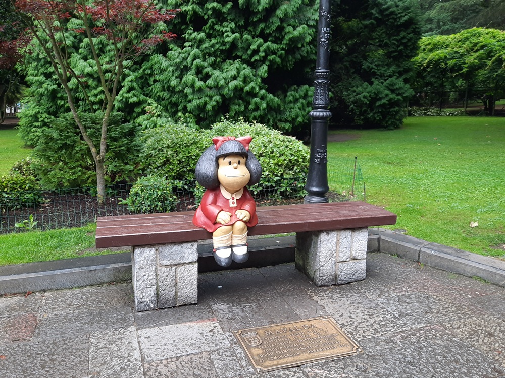 La statue de Mafalda fut inaugurée en 2014 en présence de son créateur Quino