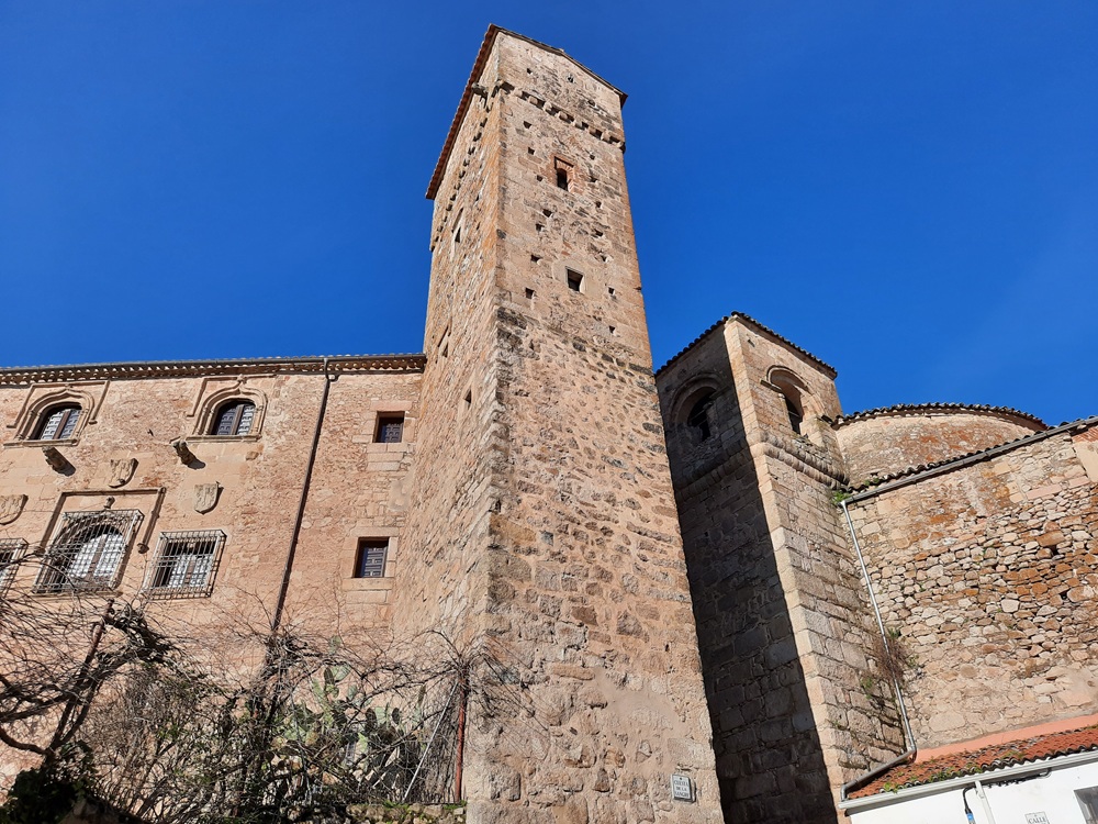 Palais de Luis Chavez El Viejo (XVe siècle). Les Rois catholiques y séjournèrent plusieurs fois