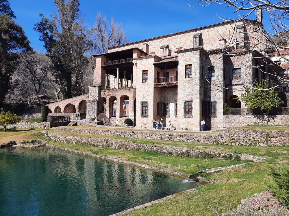 Le bâtiment qui abrite les appartements de Charles Quint
