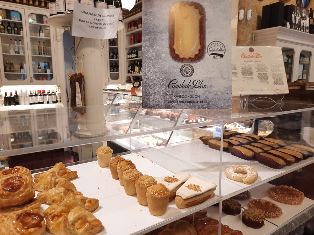 La très élégante pâtisserie Camilo de Blas fondéee en 1914