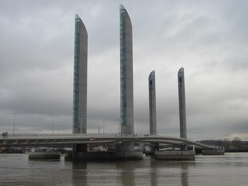 Le Pont Jacques Chaban-Delmas