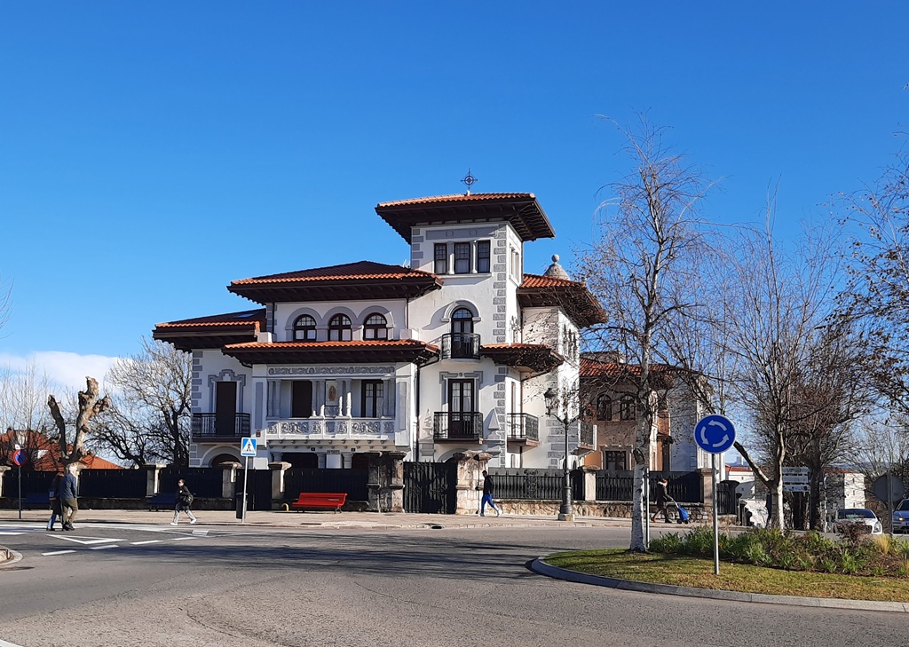 Sur le rond-point de l'Alto Miranda