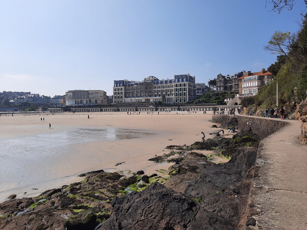 Arrivée à la plage de l'Ecluse