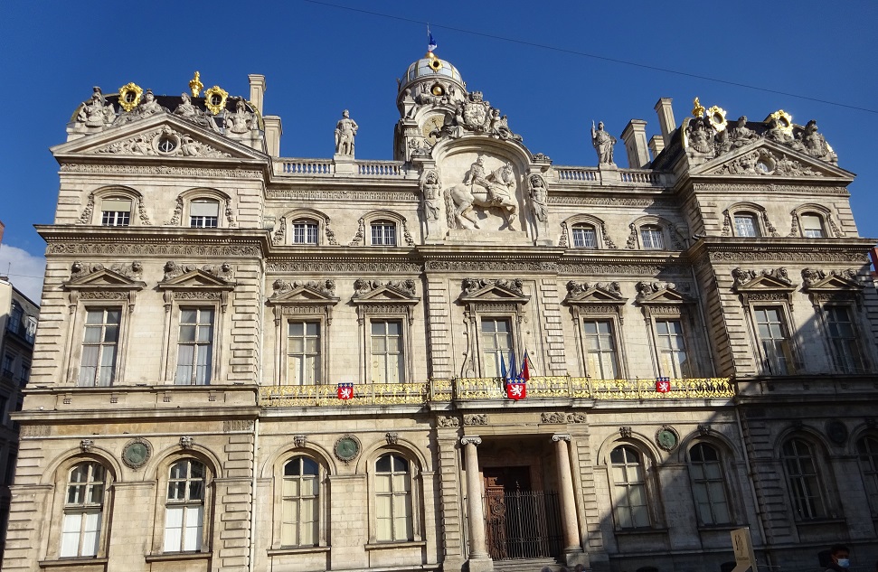 L'hôtel de ville sur la place des Terreaux