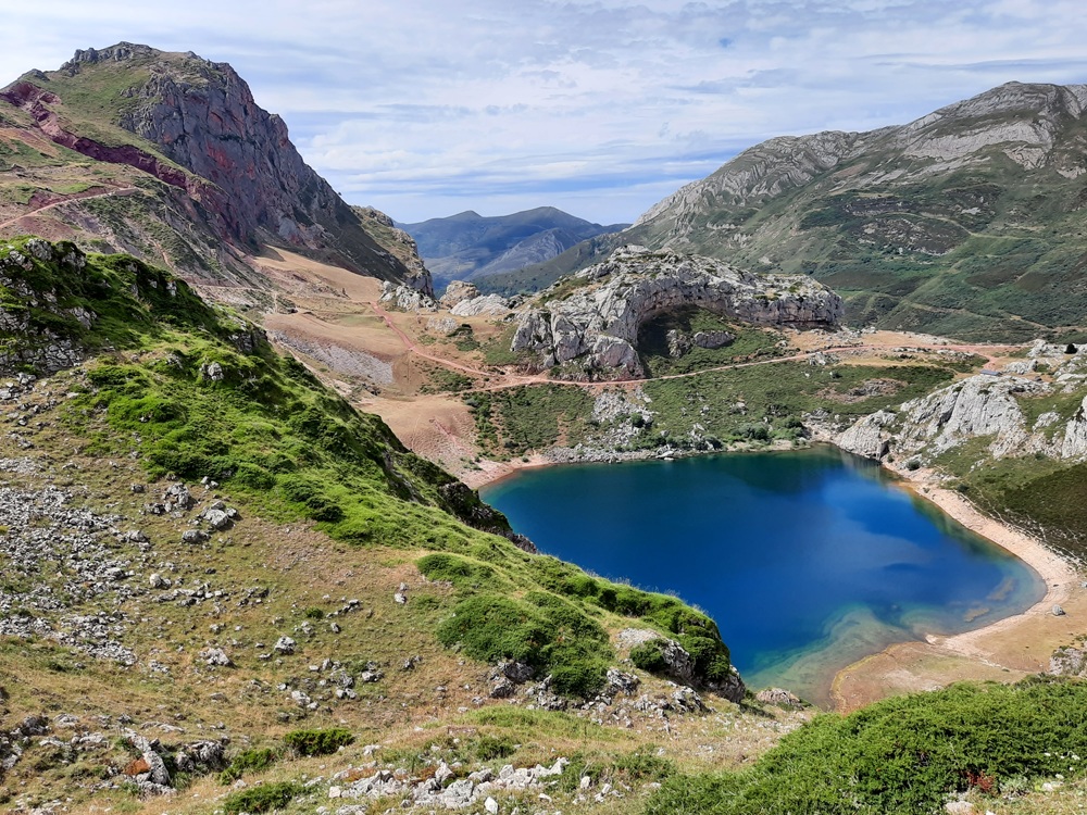 Lago de la Cueva