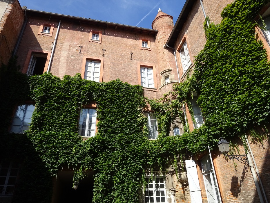 Deuxième cour de l'hôtel Molinier