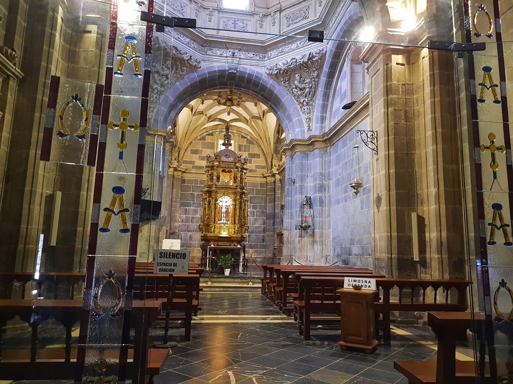 Chapelle qui abrite le Lignum Crucis