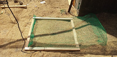 入口扉はどうするかねー。神宮さんと意見を出し合いながら作成しました