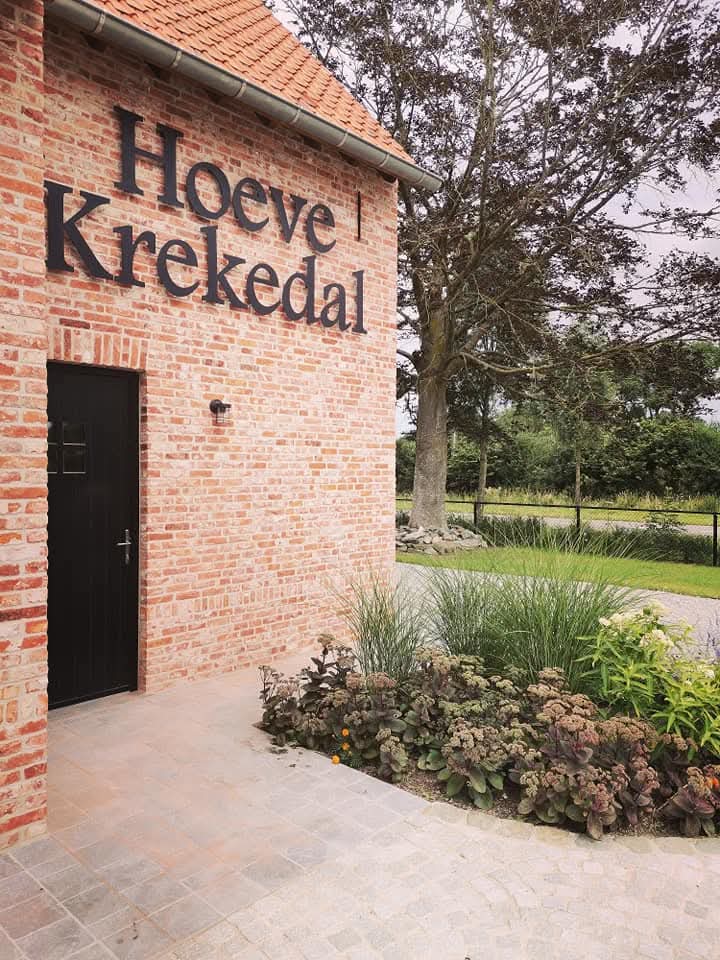 Uithangbord   -   Hoeve Krekedal (Zarren)