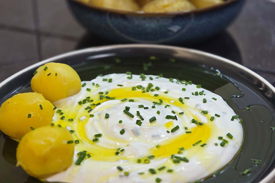 Leckerer Quark mit goldenem Leinöl
