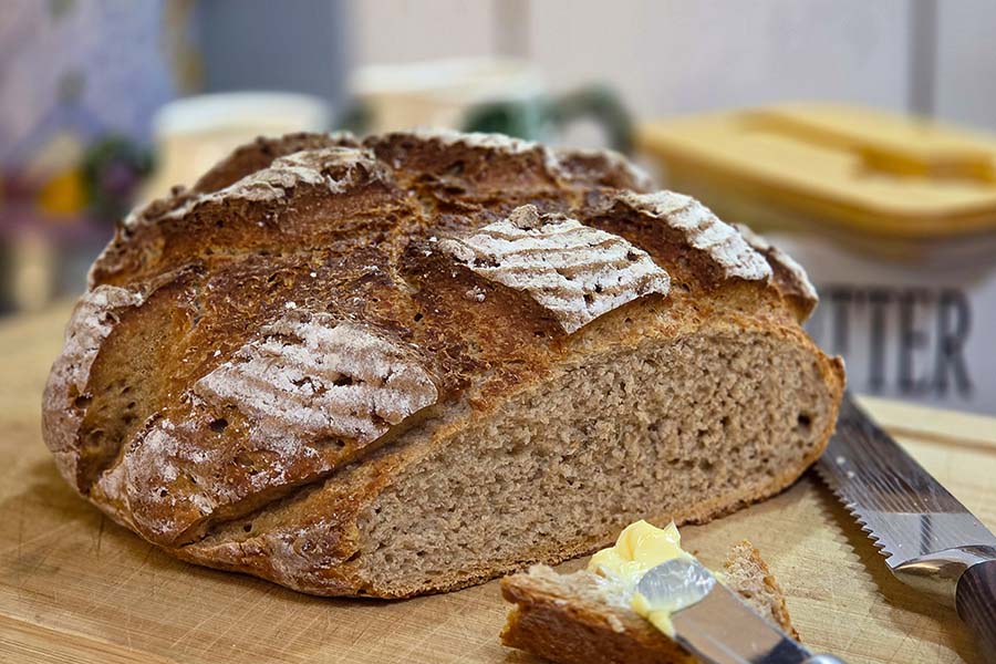Einfaches Sauerteig-Mischbrot