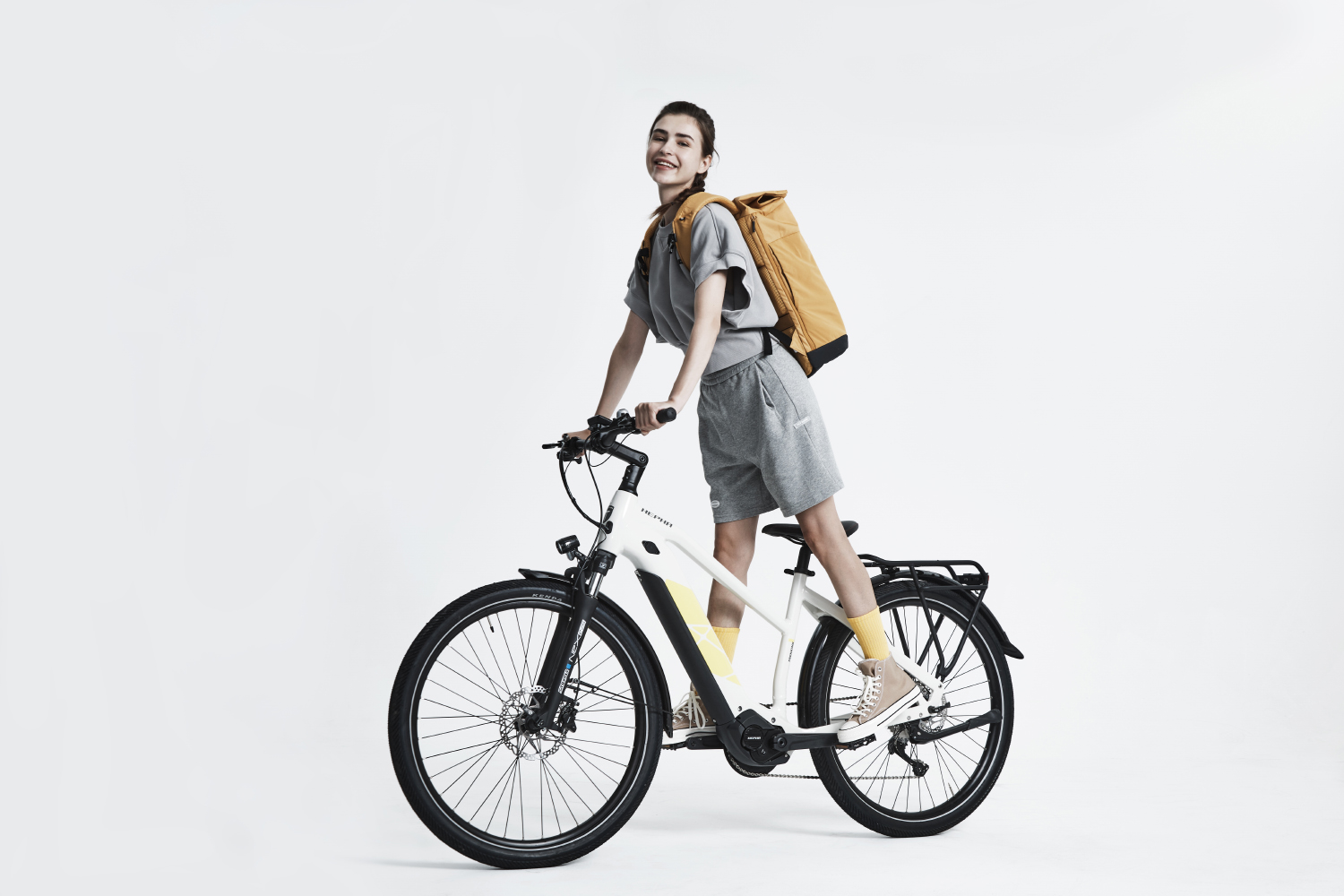 Mit HEPHA rollt eine neue E-Bike-Marke auf die Mobilitätsbühne