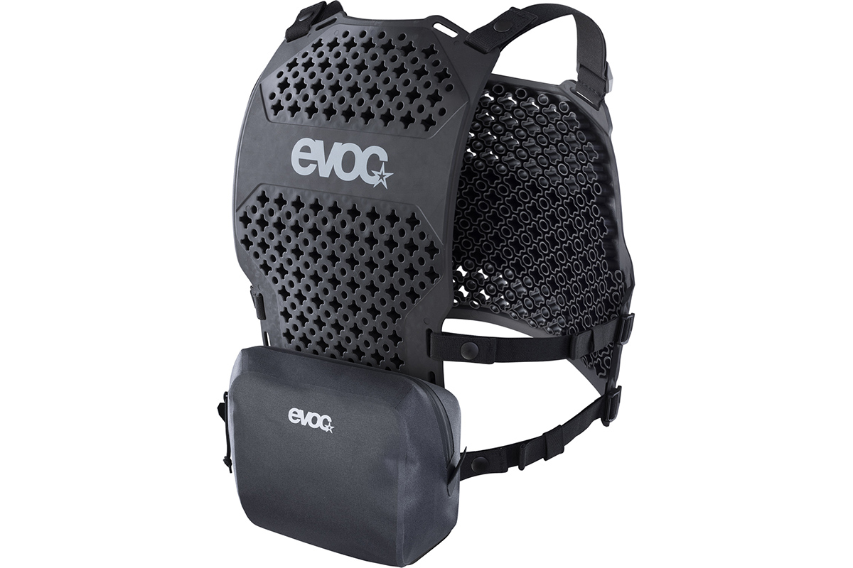 SNAP FOR PROVIANT: FIDLOCK-TECHNOLOGIE FÜR PREISGEKRÖNTE EVOC-NEUHEIT