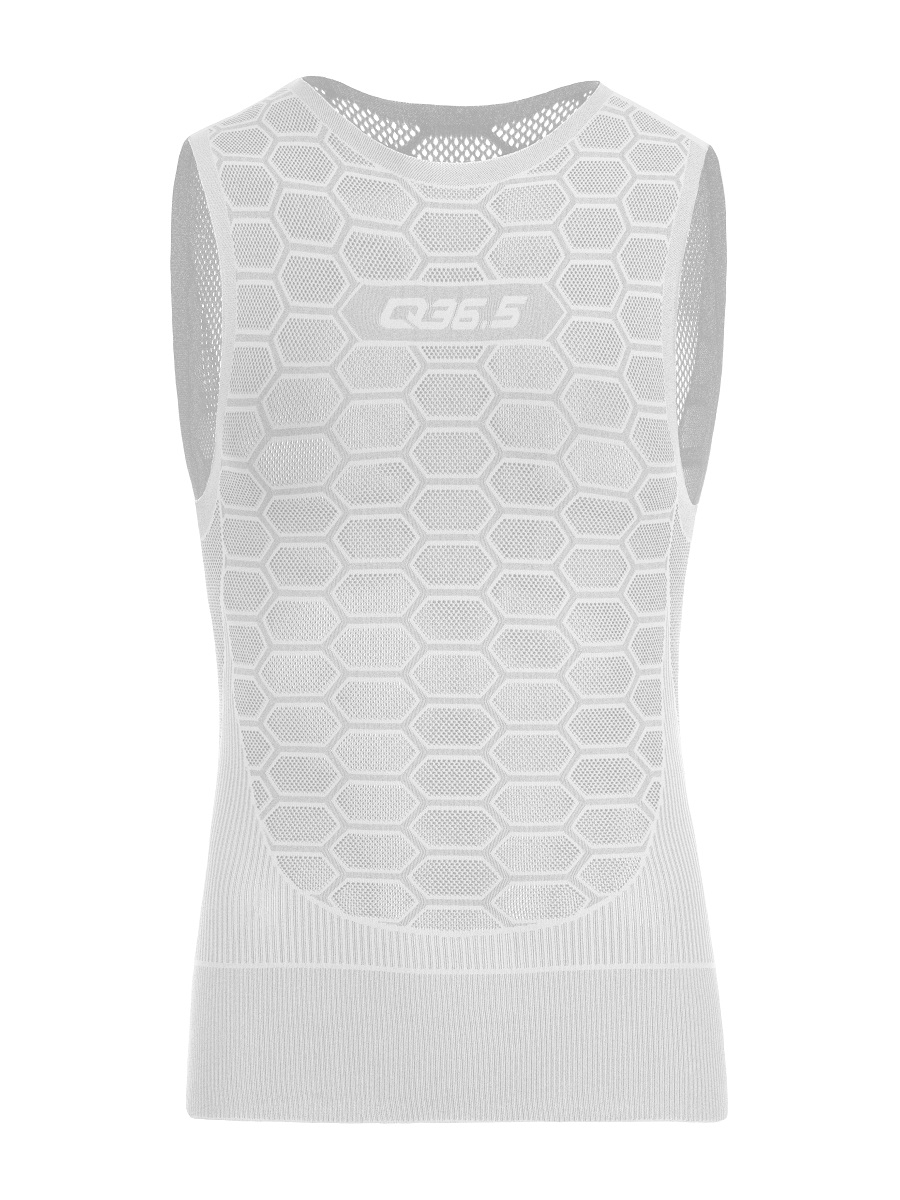 Q36.5 Base Layer 1 in act me, sleeveless in white