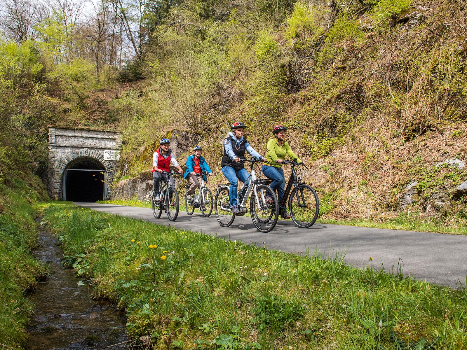 Die schönsten Seiten des Schmallenberger Sauerlands auf einer E-Bike-Tour mit leckeren Zwischenstopps