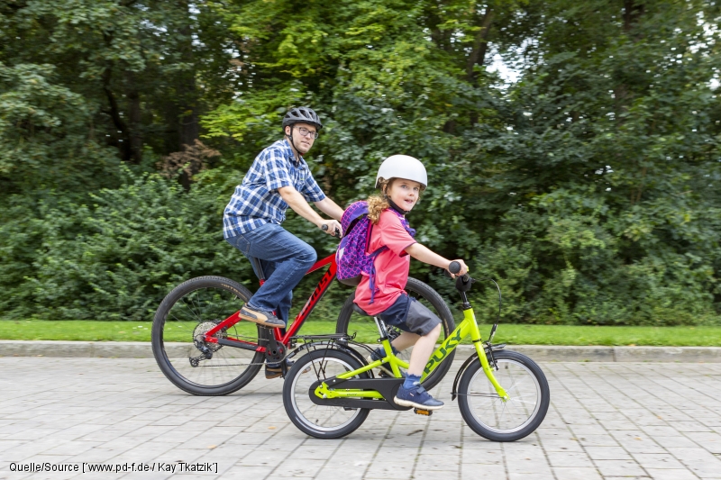 Kinder fit für den Schulweg machen – zehn Übungen