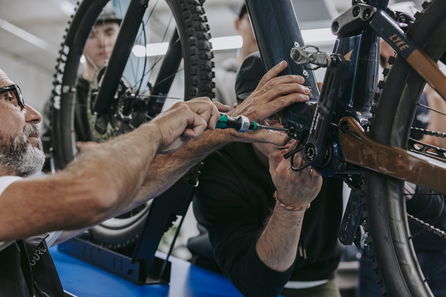 Europaweite Training Tour: FAZUA schult Fachhändler und ihre Teams