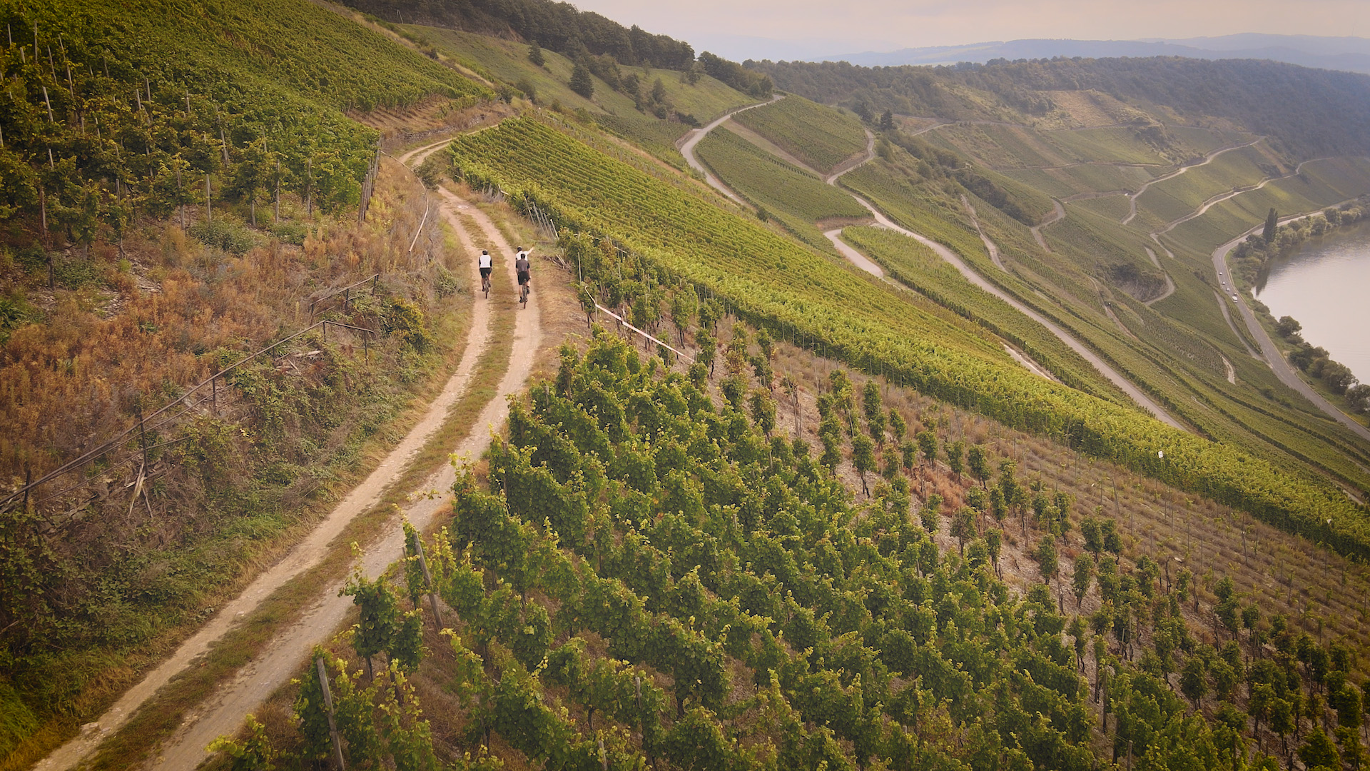 Erwin Sikkens fährt Gravel Tribute Tour an der Mosel