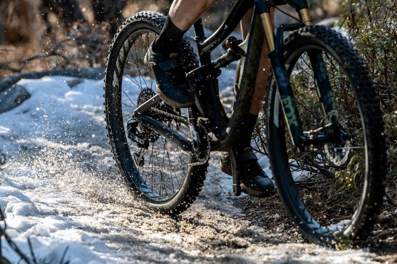 FAHRRADREIFEN: WAS IST ZU TUN, WENN DER WINTER KOMMT?