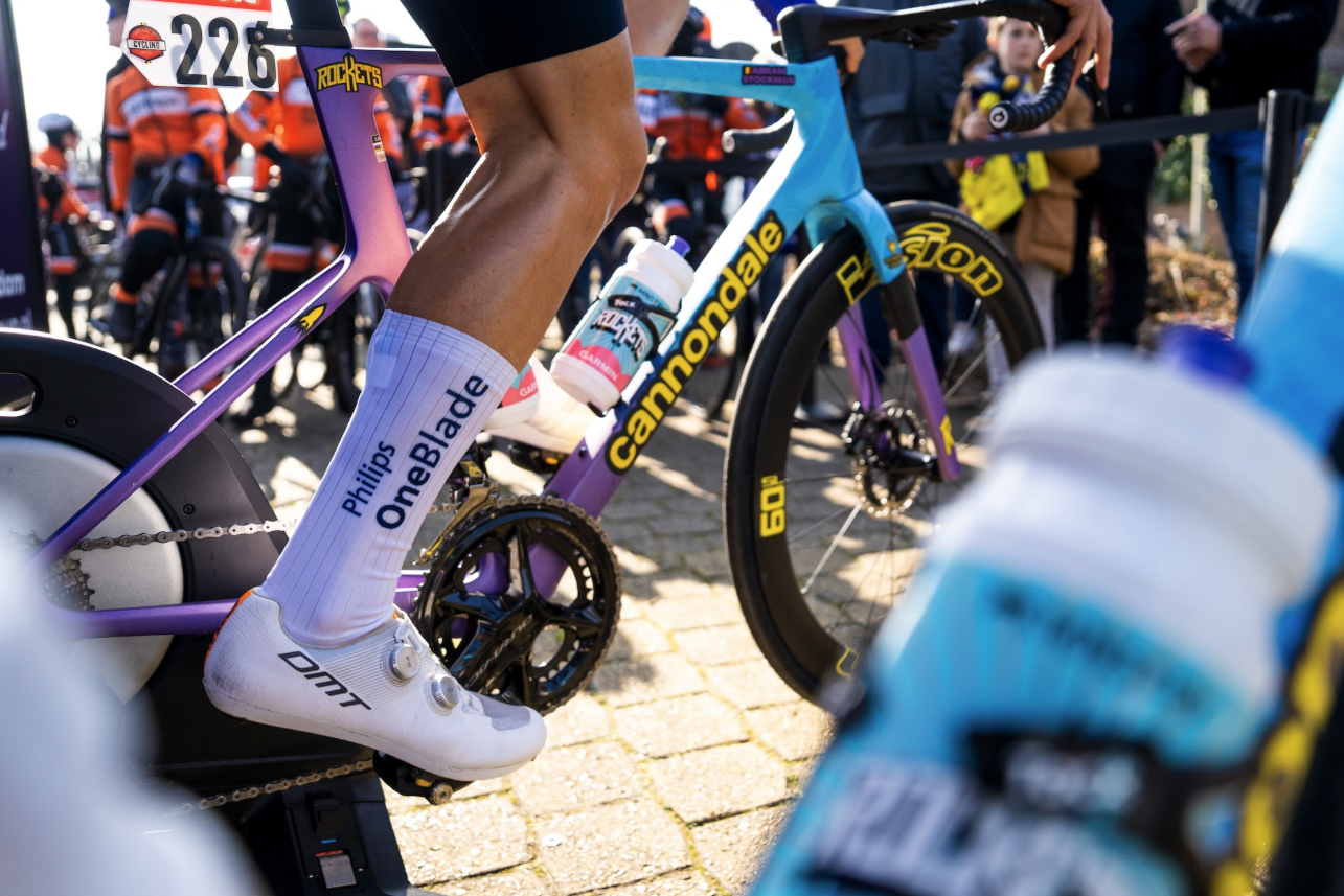 Rocking the Peloton: DMT schließt sich der Unibet Tietema Rockets Revolution an