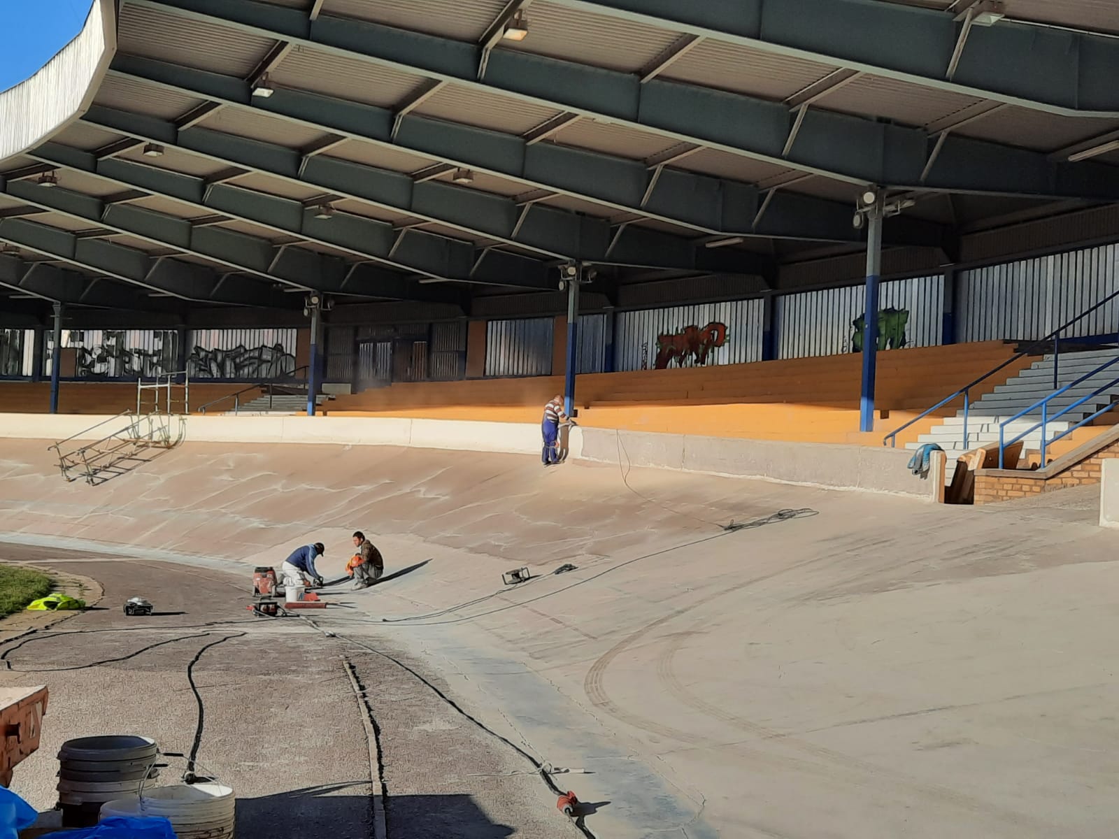 Beginn der Sanierungsarbeiten Leipziger Radrennbahn