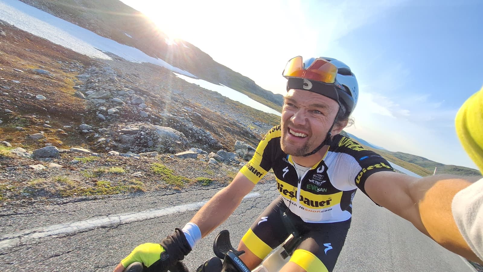 Fähren-Poker in Skandinavien: Strasser mischt beim Transcontinental Race vorne mit
